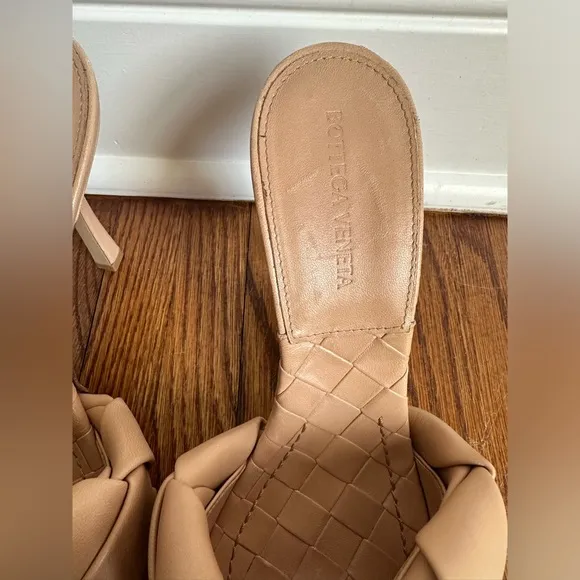Authentic Bottega Veneta Square Toe Beige Mules