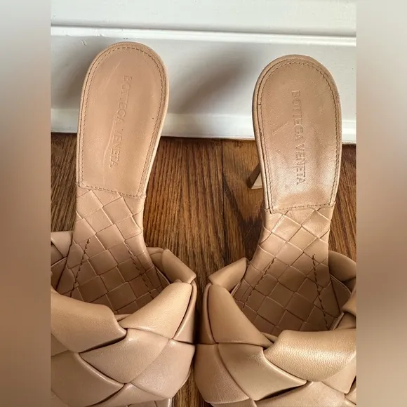 Authentic Bottega Veneta Square Toe Beige Mules