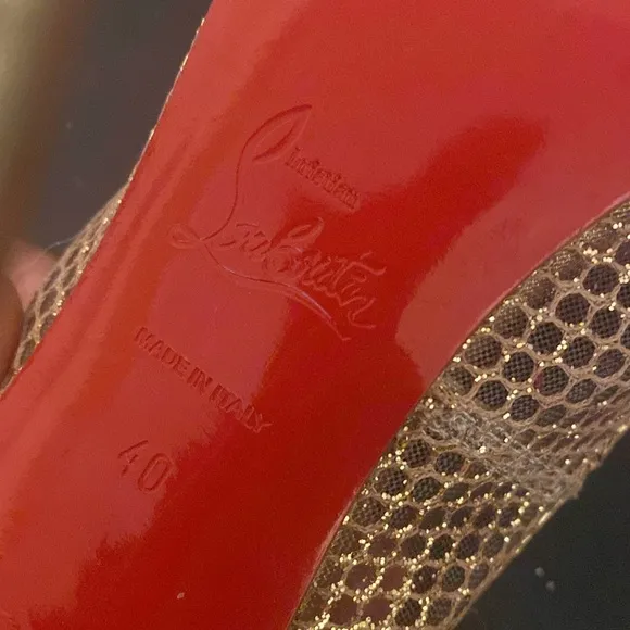 Authentic Christian Louboutin Gold Mesh Pointed toe Heel Pumps EU 40