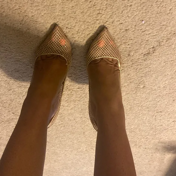 Authentic Christian Louboutin Gold Mesh Pointed toe Heel Pumps EU 40