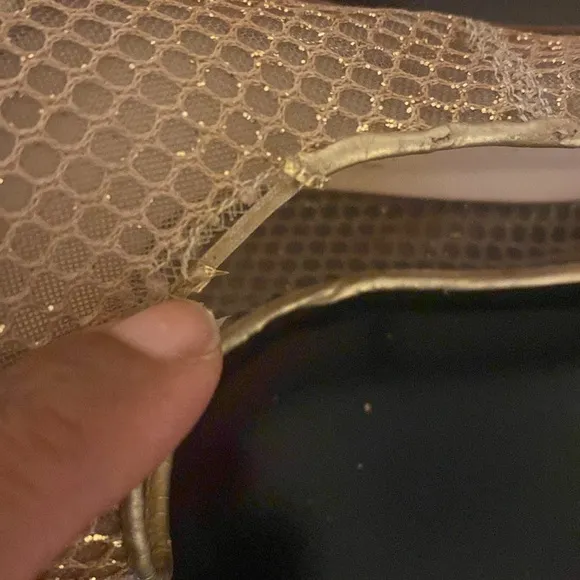 Authentic Christian Louboutin Gold Mesh Pointed toe Heel Pumps EU 40