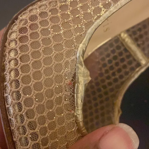 Authentic Christian Louboutin Gold Mesh Pointed toe Heel Pumps EU 40