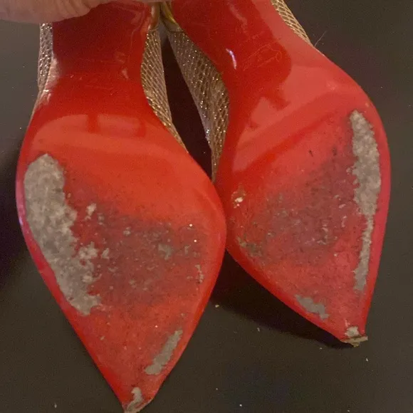 Authentic Christian Louboutin Gold Mesh Pointed toe Heel Pumps EU 40