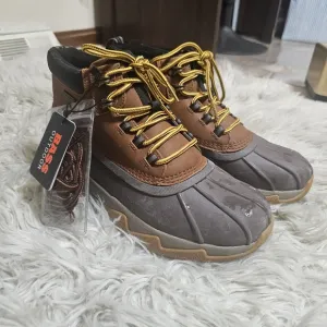 BASS outdoor field duck boots Mens 8M brown waterproof