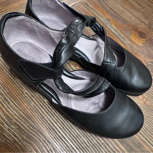 Beautifeel Made in Isreal Mary Jane Leather Career Shoes Size EU 41