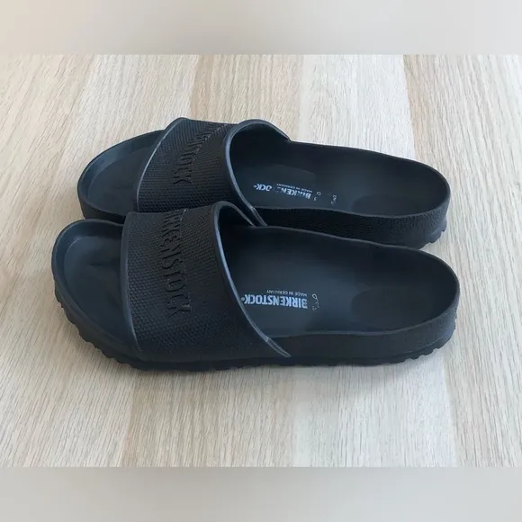 Birkenstock Black Slide Sandals Unisex Size 39.