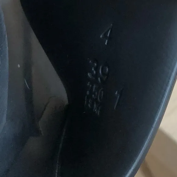Birkenstock Black Slide Sandals Unisex Size 39.