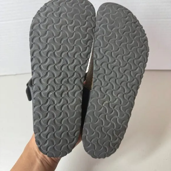 Birkenstock Kids Black Strap Gizeh Sandals Size 34