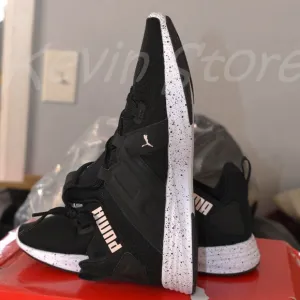 Black Puma ladies sneaker