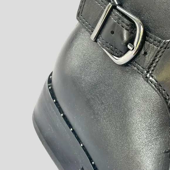BLONDO BLACK LEATHER WATERPROOF MOTO ANKLE BOOTS SIZE 8.5 Medium