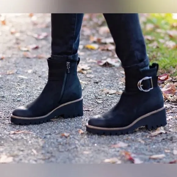 BLONDO Women's Black Suede DAHLIA WATERPROOF Lug Sole Ankle Boots 9.5 NEW