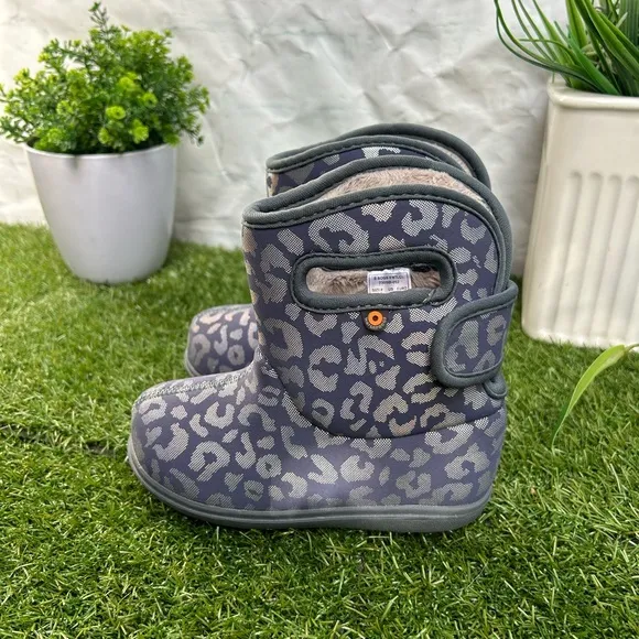 Bogs Baby Il Boots MetallicLeapord size 9 new unisex