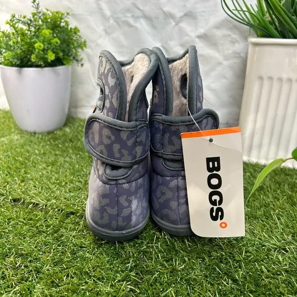 Bogs Baby Il Boots MetallicLeapord size 9 new unisex