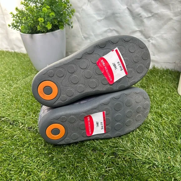 Bogs Baby Il Boots MetallicLeapord size 9 new unisex