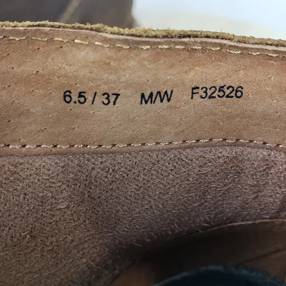 Born Tarklin Booties Size 6.5 Taupe Suede Leather Ankle Boots Comfort Outdoor