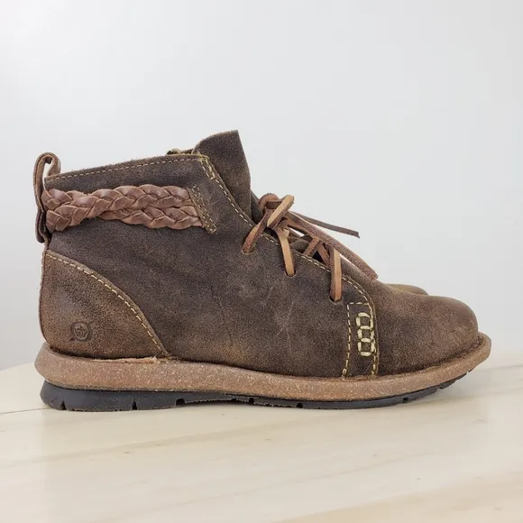 Born Tarklin Booties Size 6.5 Taupe Suede Leather Ankle Boots Comfort Outdoor