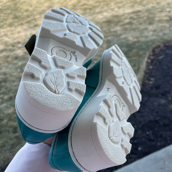 Born womens contessa loafer turquoise teal shoes NWT