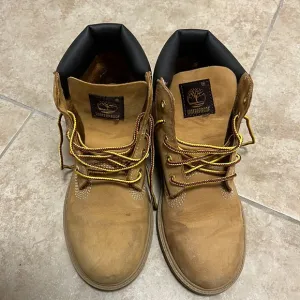 Boys waterproof boots