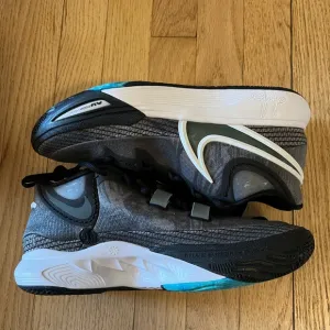 Brand New Original Nike Kyrie 8 Orca DJ6017-001 Athletic Sneaker Shoes