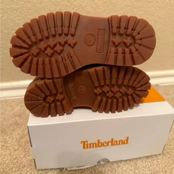 Brand NWT Timberland premium 6 inch waterproof boot wheat Nubuck! Never worn.