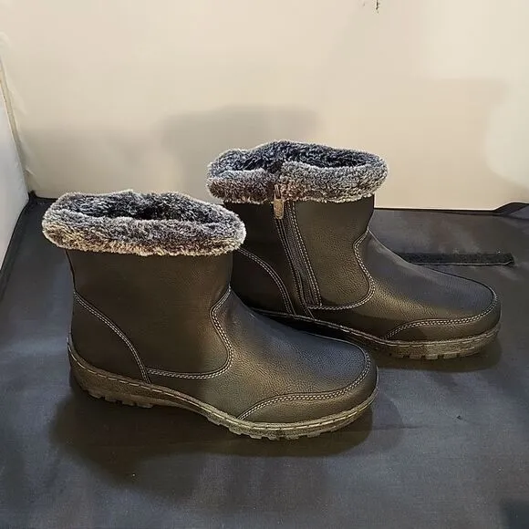 BRAND NEW  KHOMBU ADDISON ALL WEATHER BOOT