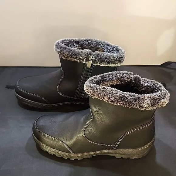 BRAND NEW  KHOMBU ADDISON ALL WEATHER BOOT