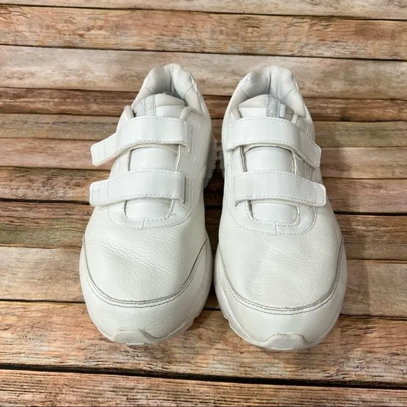 Brook Addiction Walking Shoes