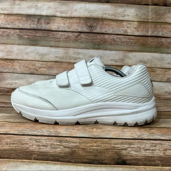 Brook Addiction Walking Shoes