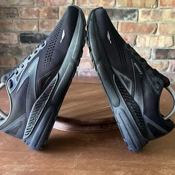 Brooks Adrenaline GTS 23 Women's 11 Men's 9.5 Black Running Shoes Sneakers