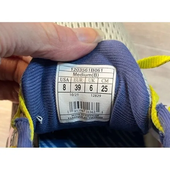 Brooks Ghost 14 Women’s Size 8 Running Shoes Athletic Gray Pink Blue EUC