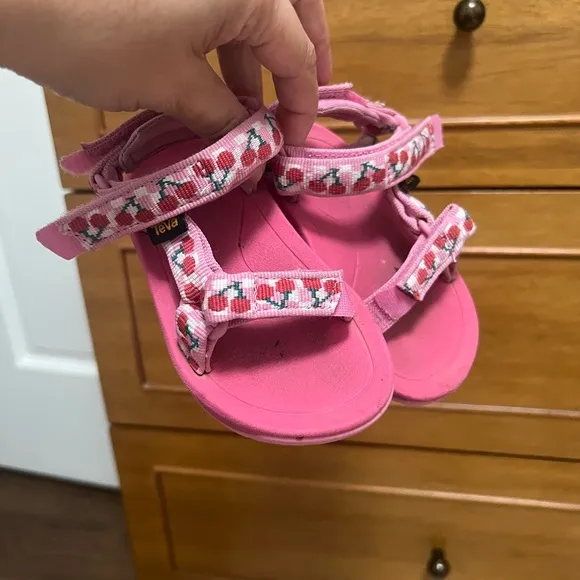 Bundle of all size 5 kid shoes