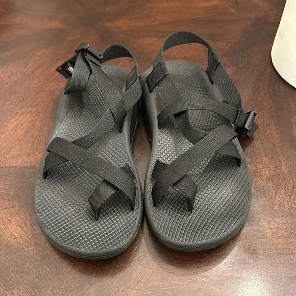 Chaco adjustable strap, classic sandal men’s size 9