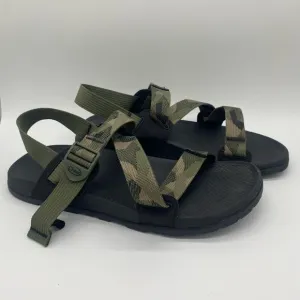 Chaco Men's size 11 Green Black Camo Strappy Sandals Outdoor Gorpcore Camping