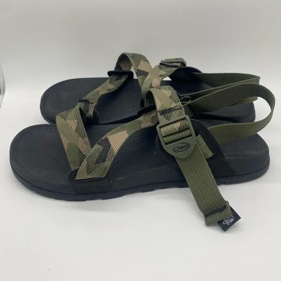 Chaco Men's size 11 Green Black Camo Strappy Sandals Outdoor Gorpcore Camping