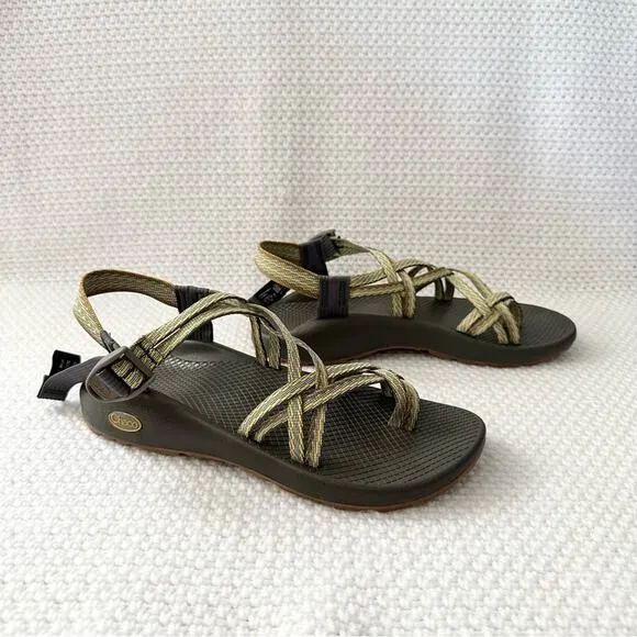 Chaco Women ZX2 Classic Strappy Outdoor Sandals in Pully Gold Size 10 JCH108074