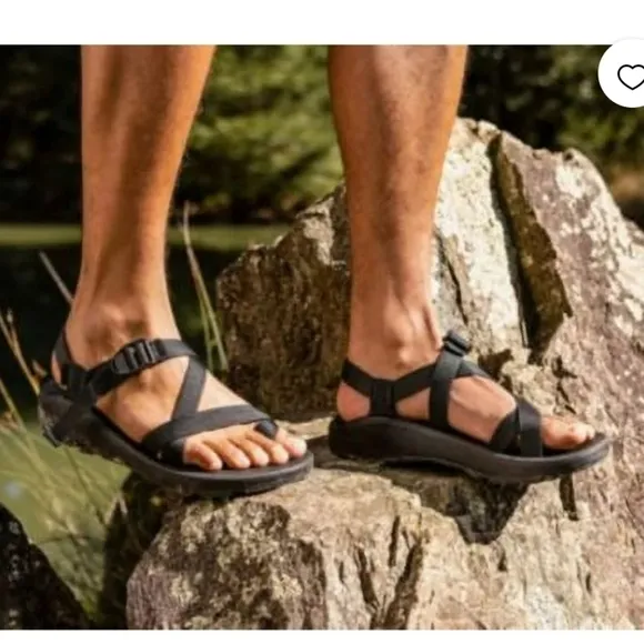 Chaco Z cloud 2 in Black. NIB Sz 9