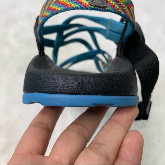 Chaco ZX1 Kid's Outdoor Strappy Blue Rainbow Sandals Size 4