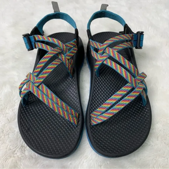 Chaco ZX1 Kid's Outdoor Strappy Blue Rainbow Sandals Size 4