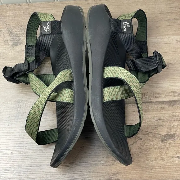 Chacos Adjustable Strappy Sandals Green Men Vibram sole Sz 11 Outdoor Adventure