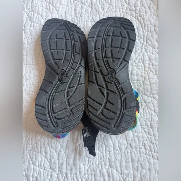 Chacos women’s size 11 NWOT Colorful Tie-Dye Sandals in excellent condition