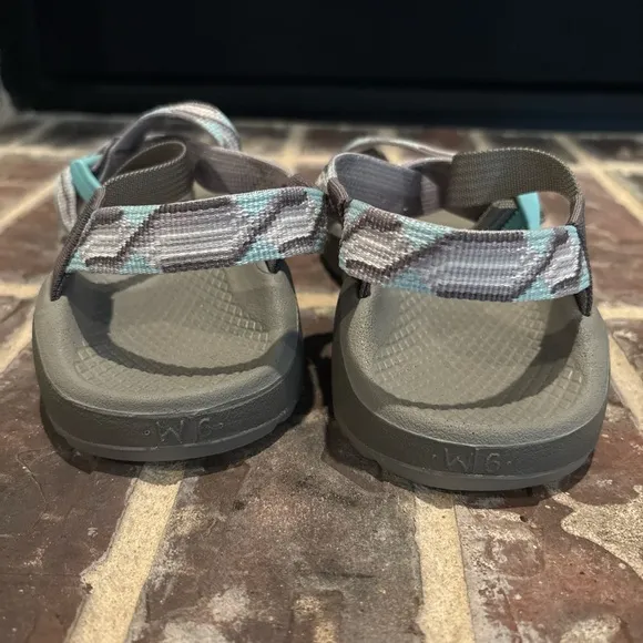 Chaco’s Womens Z/2 Classic Strappy Hiking Outdoors Sandals Teal Gray Aztec Sz 6