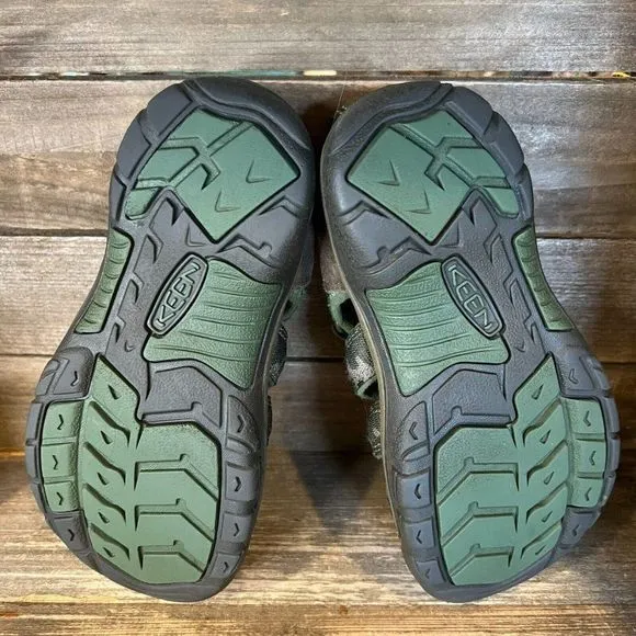 Childrens Keen Newport Green Camo Outdoor Hinking Water‎ Shoes Sandals Size 2 Y
