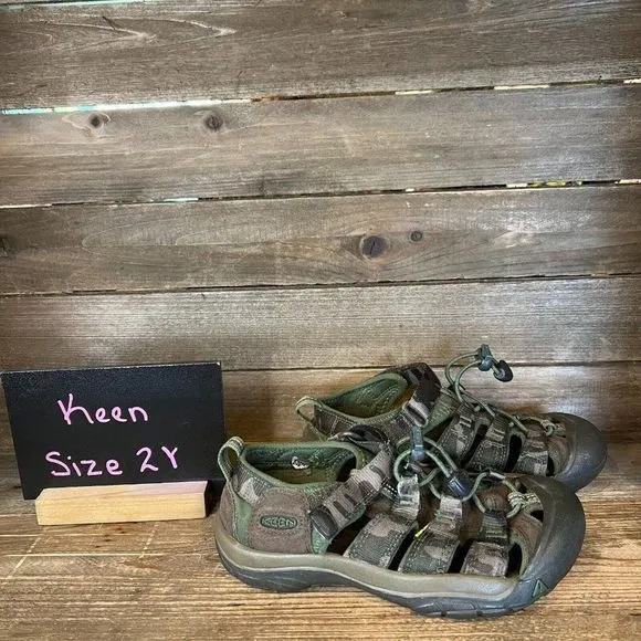 Childrens Keen Newport Green Camo Outdoor Hinking Water‎ Shoes Sandals Size 2 Y