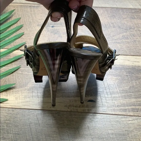 Chloe Horseshoe Patent Leather Heels sz 6.5