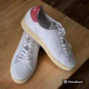 CLAE Los Angeles BRADLEY CALIFORNIA SHOE // WHITE   RED DAHLIA   VANILLA