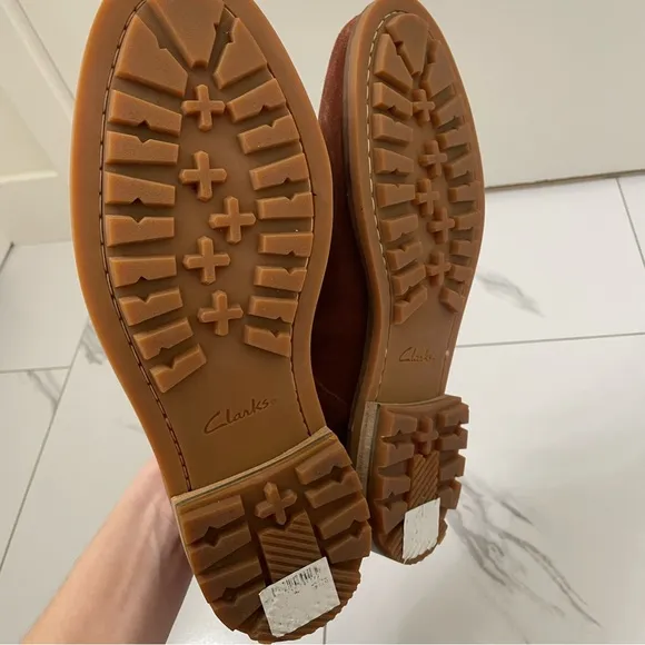 Clarks Cushion Plus Comfort Suede Lace Up Dress Shoes