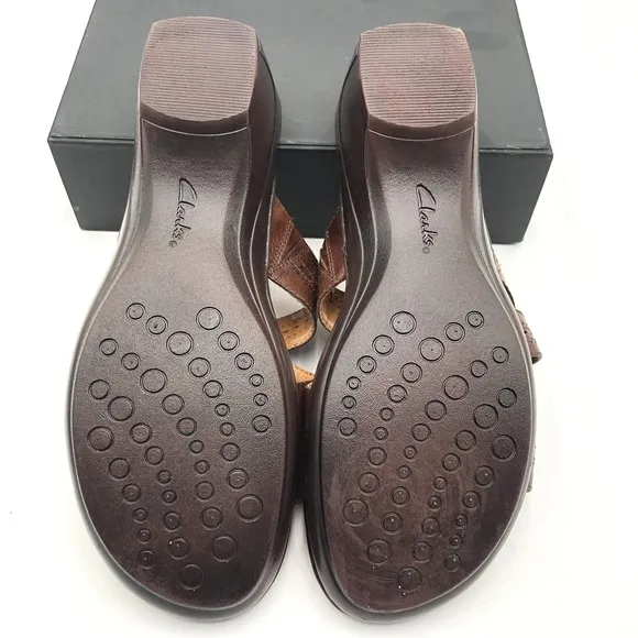 Clarks Sandals Slides Low Heel Women's Size 11 M Brown Leather Style 80084
