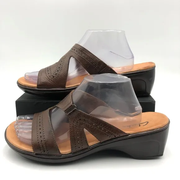 Clarks Sandals Slides Low Heel Women's Size 11 M Brown Leather Style 80084