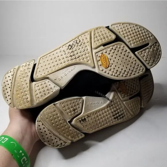 Clark's men's size 10.5 comfort shoes with vibram sole