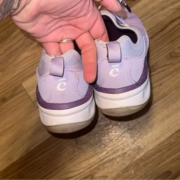 Clove Classic Lavender Nursing Shoes Sz 10